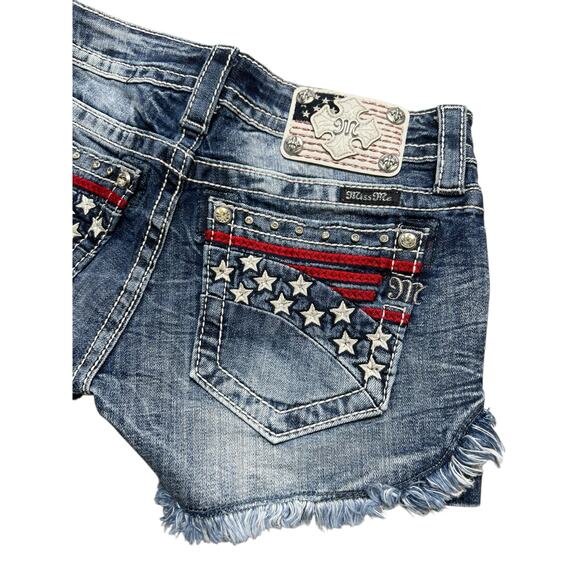 Miss Me American Flag Shorts Stars Stripes Sequin Crystals Cut Offs Sz 26 Bling - Picture 9 of 15